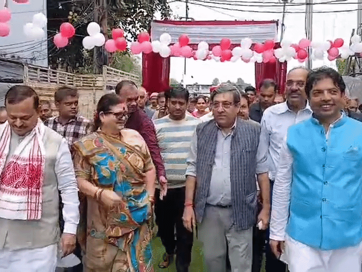 कानपुर में अपनी मां शांति शुक्ला के नाम पर रखे गए सड़क का लोकार्पण बीसीसीआई उपाध्यक्ष राजीव शुक्ला ने किया। उनके साथ मेयर प्रमिला पांडेय भी रहीं।