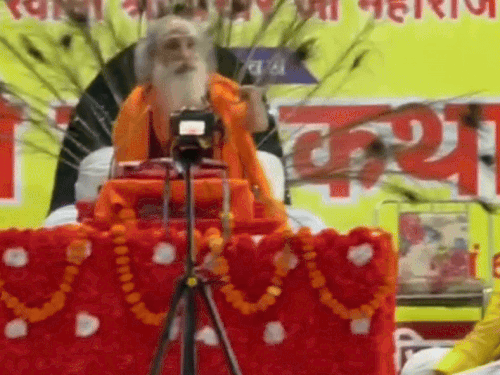 महायज्ञ में देशभर से वैदिक ब्राह्मण पहुंचे हुए हैं।