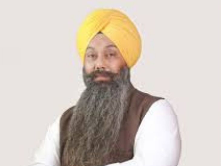 चंडीगढ़ में जमीन नीलामी समिति में बवाल:  नगर निगम समिति से डिप्टी मेयर समेत कांग्रेस और AAP पार्षदों का इस्तीफा, कहा- मेयर माफी मांगे – Chandigarh News