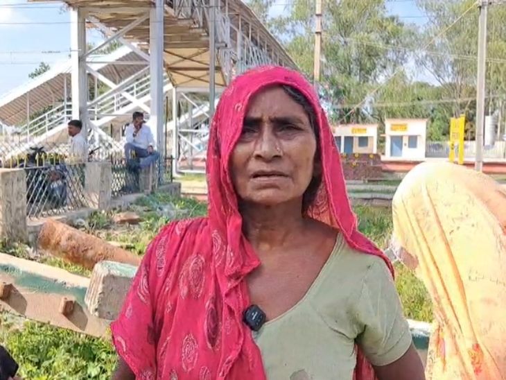 मृतक जयश्रीबेन की मां धनीबेन।