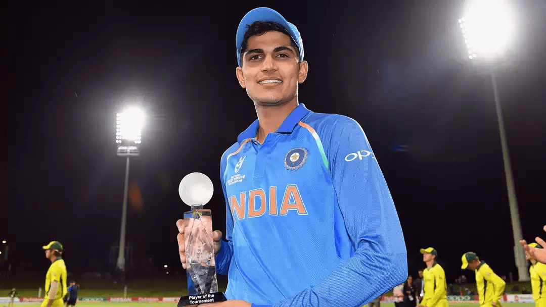 साल 2018 अंडर 19 वर्ल्ड कप में शुभमन गिल को 'प्लेयर ऑफ द टूर्नामेंट' चुना गया।
