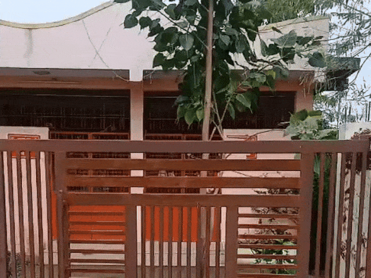 इसी शिव मंदिर में पूजा को लेकर गुर्जर और ब्राह्मण समाज में विवाद चल रहा है।