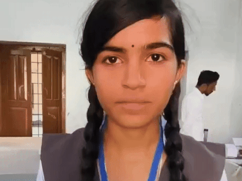 ब्लाइंड लोगों के लिए हंसा कुमावत का अभिनव “सुरक्षा कैप”।