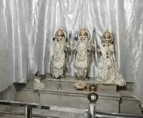 पेच के बालाजी में राम दरबार का धवल श्रृंगार किया गया