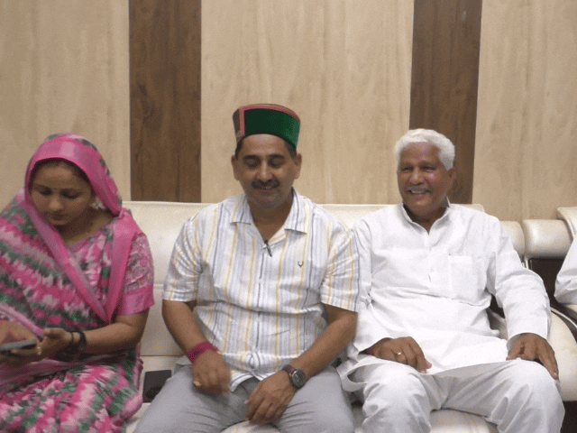 जिला अध्यक्ष की रायशुमारी और संगठन की मजबूती के लिए कांग्रेस की बैठक।