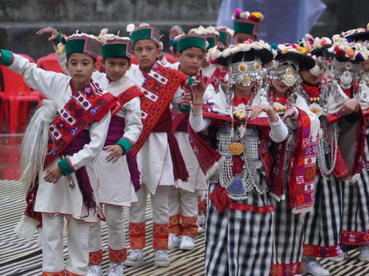उद्घाटन समारोह में किन्नौरी नृत्य से बच्चों ने बांधा समां
