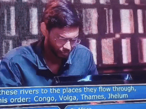 केबीसी में विजय कुमार सिंधी ने सबसे कम समय में जबाव दिया और वह केबीसी की हॉट सीट पर पहुंचे।