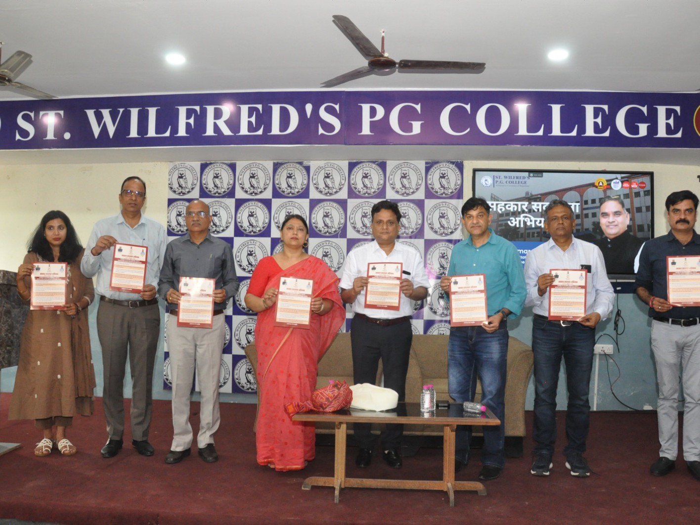 मंगलवार को जयपुर के सेंट विल्फ्रेड कॉलेज में 'सहकार सदस्यता अभियान' के तहत युवाओं के साथ संवाद कार्यक्रम आयोजित किया गया।