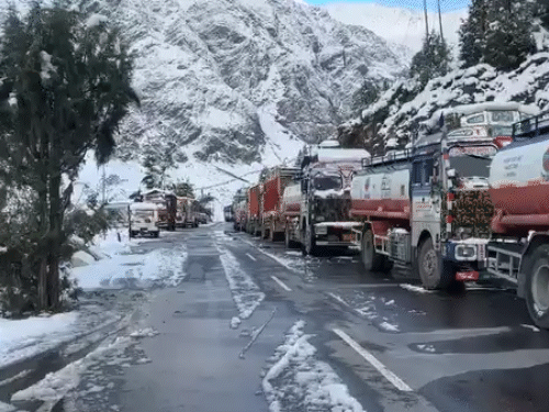 Truck trapped after snowfall in Darcha of Lahaul Spiti.