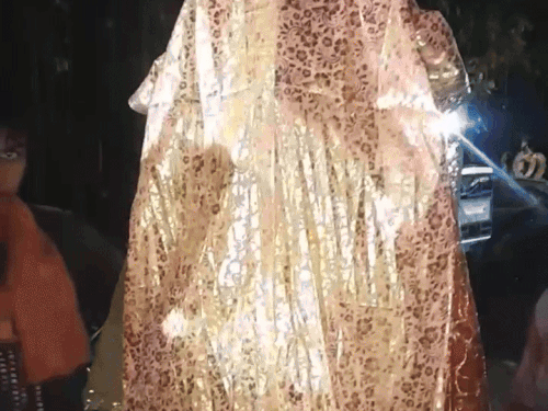 खंडित हुई प्रतिमा को लेकर थाने पहुंचे हिंदू नेता और हनुमान भक्त। - Dainik Bhaskar