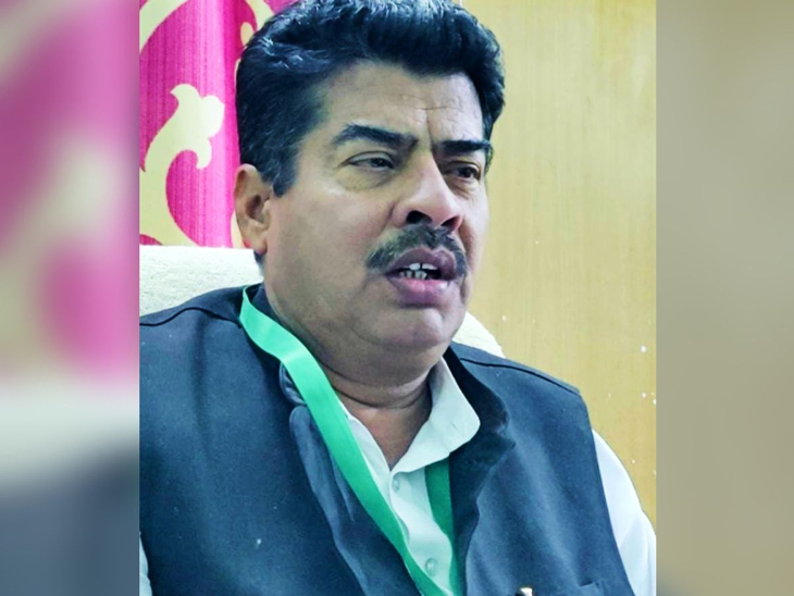 जिला कांग्रेस कमेटी के अध्यक्ष उम्मेद सिंह तंवर।