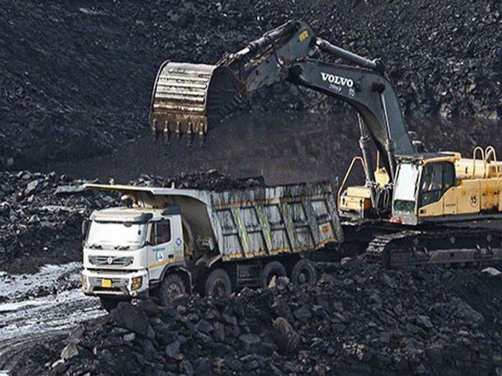 Chhattisgarh coal scam…..EOW presented a 519 page challan | कोयला  घोटाला…..EOW ने पेश किया 519 पेज का चालान: सिंडिकेट के लिए देवेंद्र-नवनीत  वसूलते थे 570 करोड़, प्रति टन 25 ...