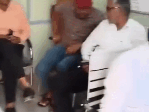 मौके पर बागोड़ा थाने में कार्रवाई करती एसीबी टीम