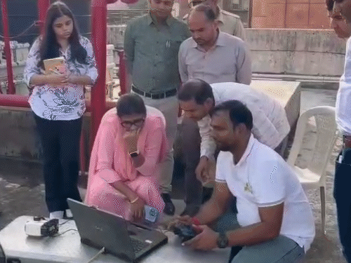 बुधवार को निगम हेरिटेज कमिश्नर डॉ निधि पटेल ने अवैध निर्माण के खिलाफ कार्रवाई के आदेश दिए थे।