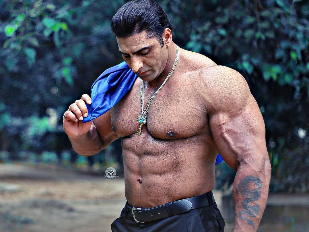 वरिंदर सिंह घुम्मन मिस्टर इंडिया भी रह चुके।