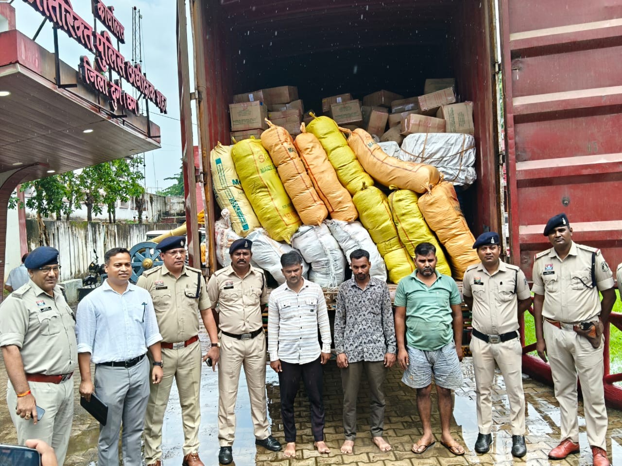 Drugs worth Rs 85 lakh seized in Durg in one month | दुर्ग में 1 माह में 85 लाख की ड्रग्स जब्त: पुलिस ने ऑपरेशन विश्वास में 58 तस्कर किए गिरफ्तार, पंजाब-महाराष्ट्र तक फैले नेटवर्क - durg-bhilai News 3 3a3ff6eb 9de5 48c0 8714 a4aa3d79dac5 1760018881077