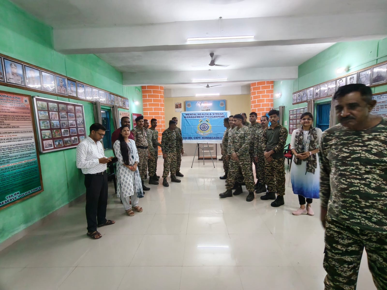 Stress Management Workshop at CRPF Camp | सीआरपीएफ कैंप में तनाव प्रबंधन कार्यशाला: कोंडागांव में अधिकारियों ने मानसिक तनाव से निपटने के तरीकों के बारे में बताया - Kondagaon News 1 5d41152d 1ca1 46b2 bf46 b788e5f11bb3 1760013705134
