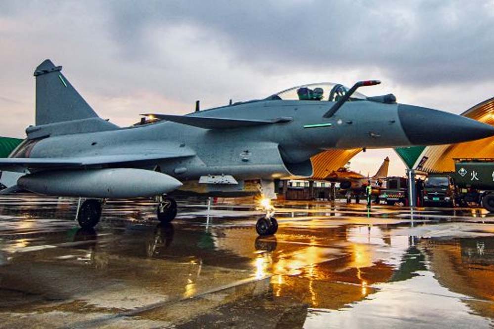 J-10CE फाइटर जेट।