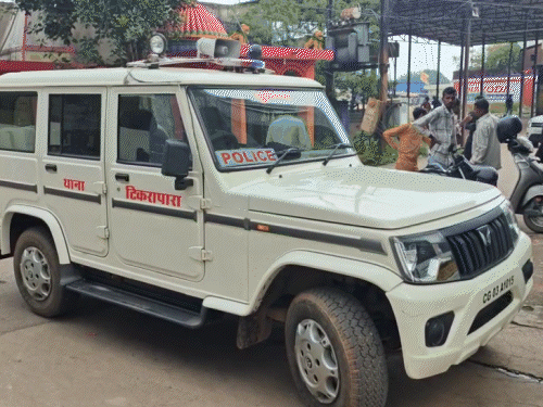 प्रियंका दास की हत्या इसी बिल्डिंग में हुई है। पुलिस मौके पर पहुंची है।