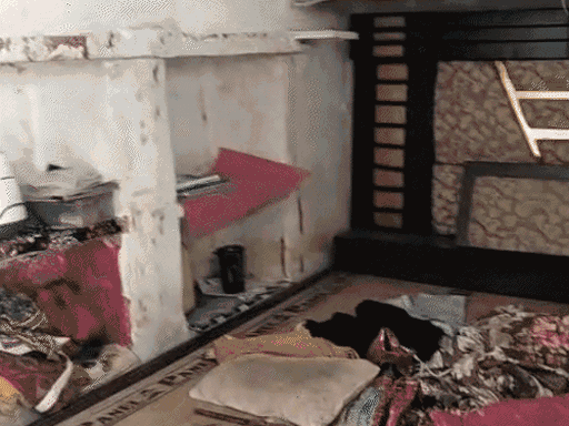 बदमाश योगी और उसके साथियों ने रीना के घर में घुसकर सामान बिखेर दिया था।