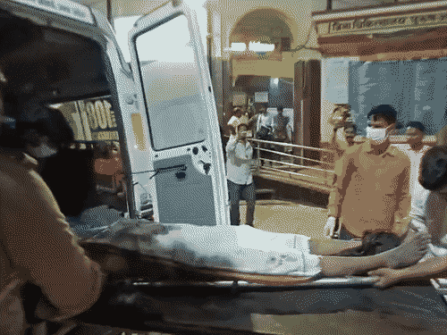 Everyone was pulled out of the debris and brought to the hospital by ambulance, where doctors declared all the people dead.