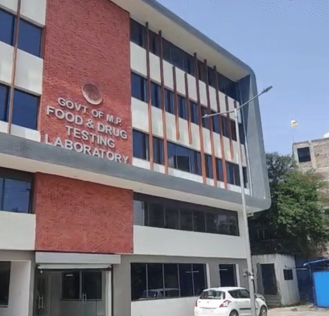 भोपाल और कोलकाता की लैब में सिरप के सैंपल की जांच की गई और वो अमानक स्तर के पाए गए।