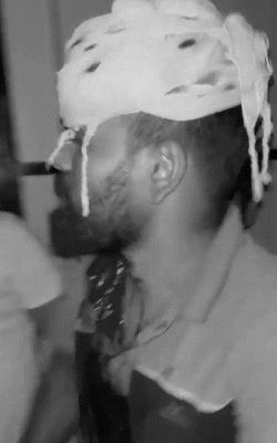 एक युवक बुरी तरह से जख्मी हो गया है। सभी घायलों का इलाज लोहिया अस्पताल में चल रहा है।