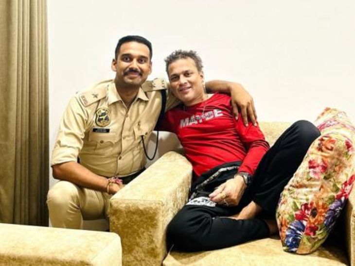 Sandipan Garg shared this photo of himself with Zubeen on Instagram. (file photo) - Dainik Bhaskar