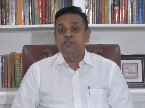 BJP national spokesperson Sambit Patra has released a video and accused Congress of supporting Pakistan. - Dainik Bhaskar