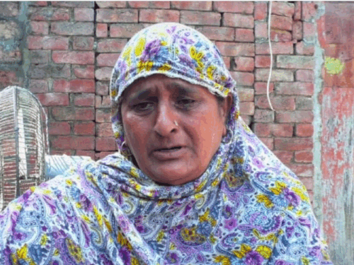 Buta Singh's mother Paramjit Kaur and sister Kamarjeet told that Buta Singh's jaw was broken in the Russia-Ukraine war.