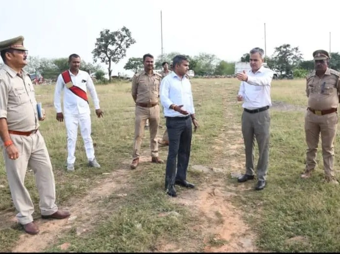 DM inspected Chand Khamaria Krishna Mrig area.