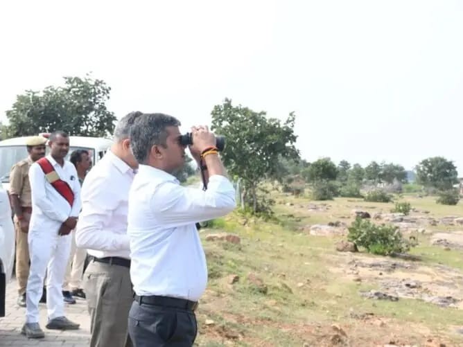 DM inspected Chand Khamaria Krishna Mrig area.