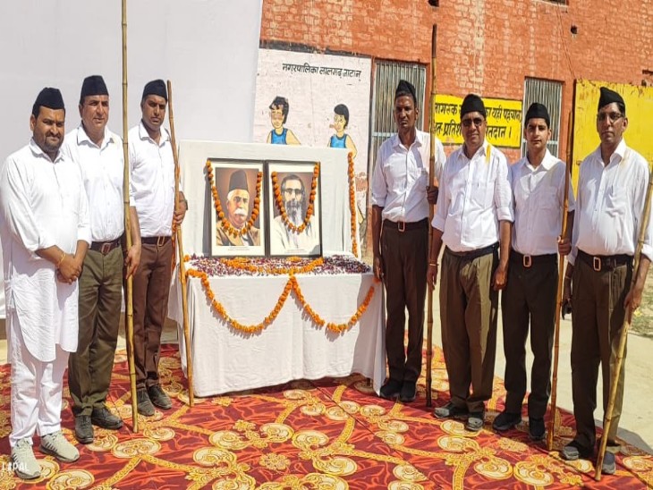 लालगढ जाटान में भी पथ संचलन निकाला गया।