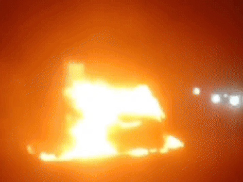 कुरुक्षेत्र-सहारनपुर हाईवे पर IGN कॉलेज के पास अचानक कार में लगी आग।