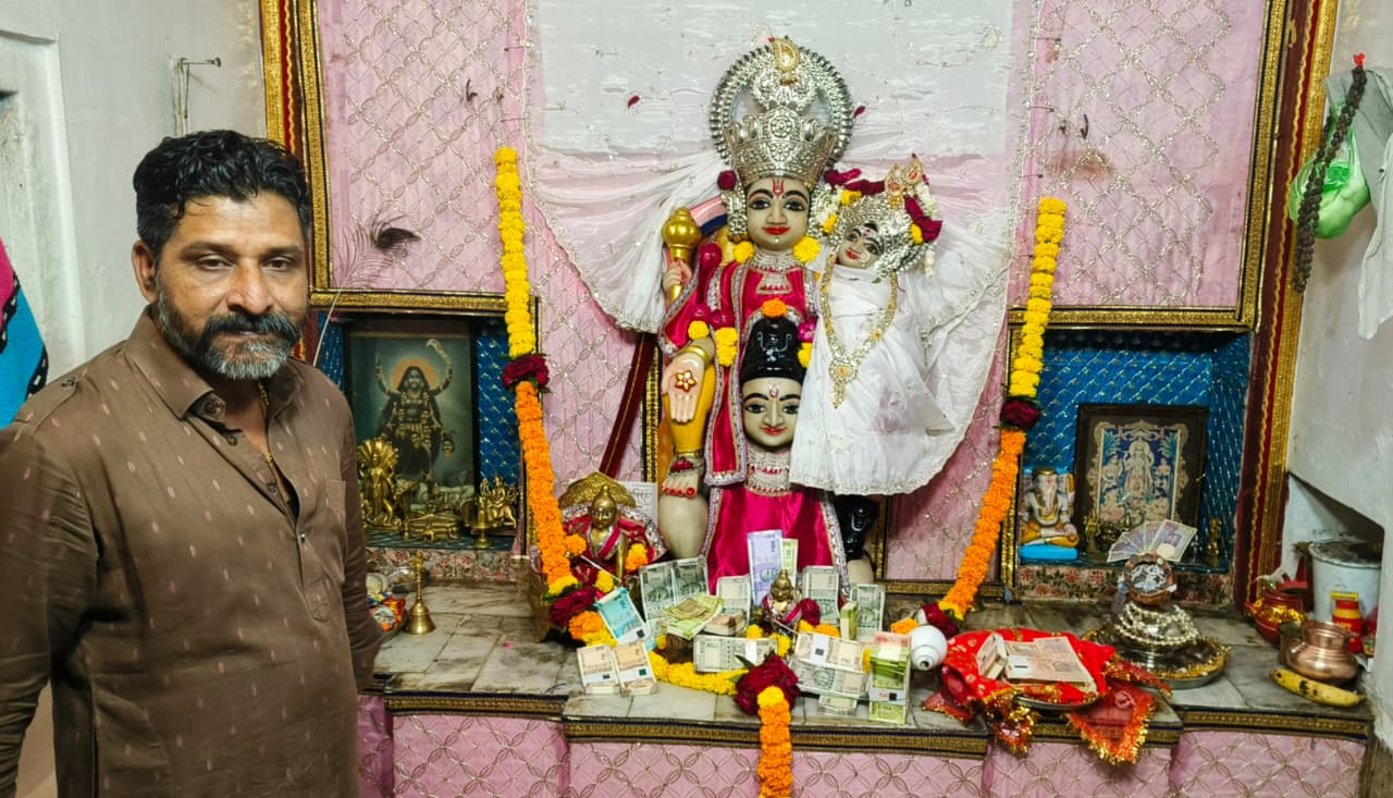 श्री महालक्ष्मी नारायण मंदिर में पहली बार नोटों से होगा सजावट।