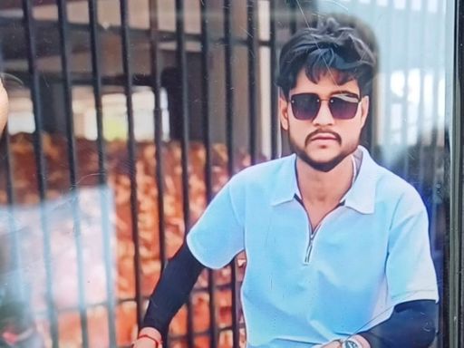 अली, मृतक।