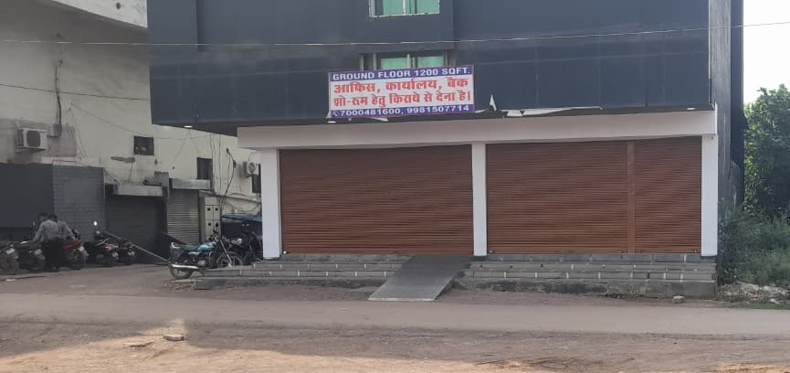 दूसरी बार यहां शिफ्ट कर रहे थे शराब दुकान, यहां महिलाओं ने 13 दिनों तक विरोध किया, इसके बाद प्रशासन ने स्टेडियम में दुकान को शिफ्ट करने का आदेश जारी कर दिया।