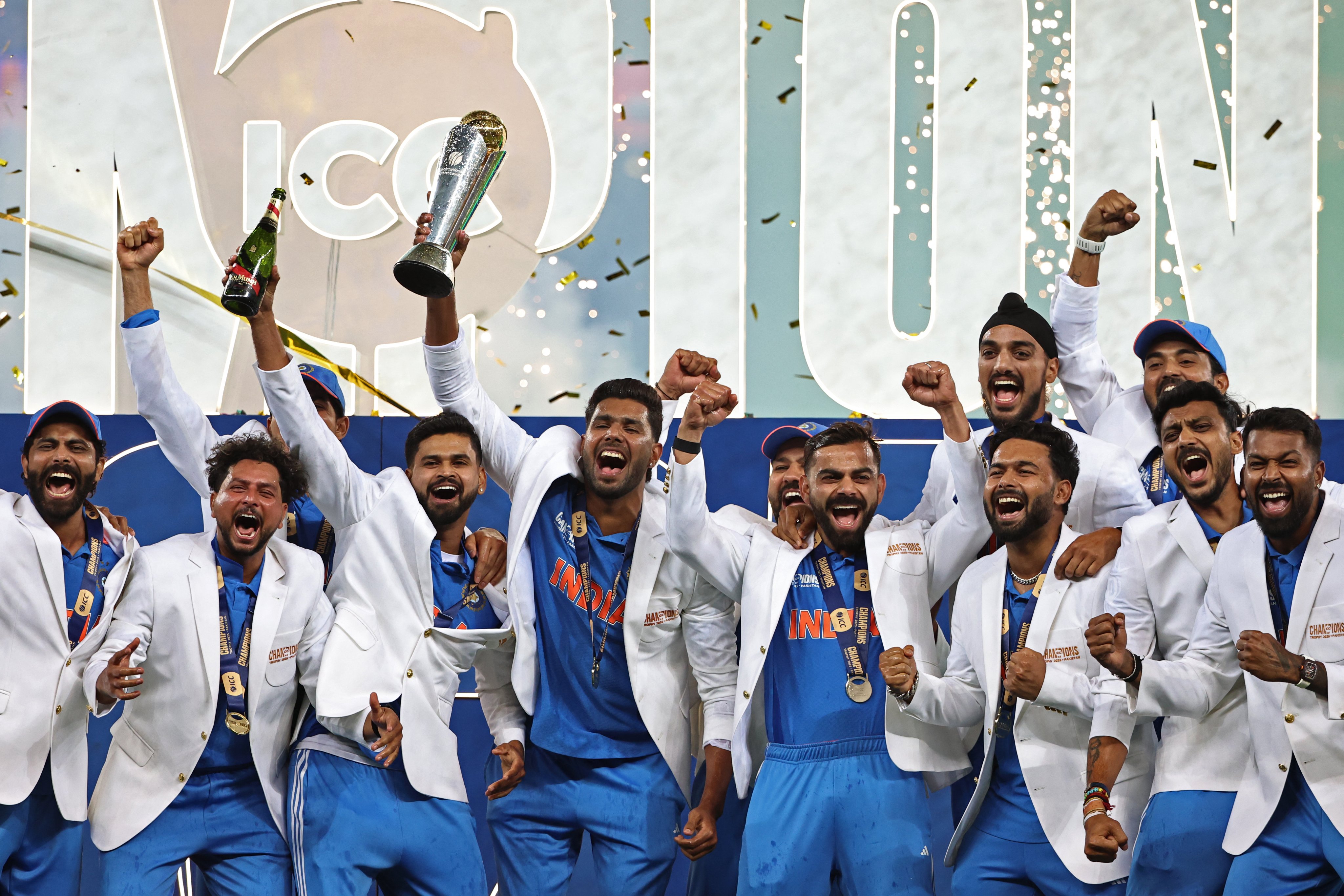 चैंपियंस ट्रॉफी जीत के समय शुभमन गिल टीम के उप कप्तान थे।