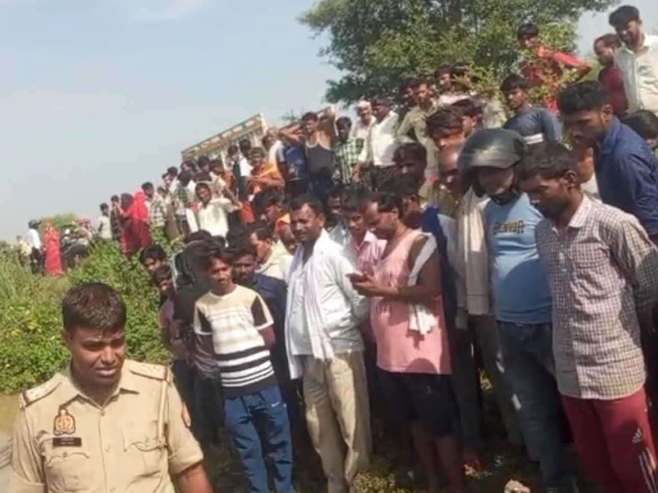 हरदोई में तालाब में डूबने से युवक की मौत:  शौच के लिए गया था, पैर फिसलने से हुआ हादसा – Mallavan(Hardoi) News