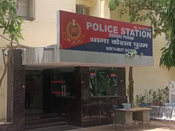 लड़के को दीपचंद बंधु अस्पताल (DCBH) लाया गया था, जहां से केशवपुरम पुलिस को फोन आया था।