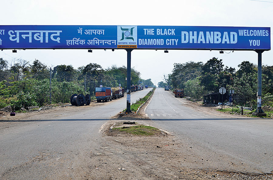 छठ से पहले धनबाद से बिहार जाने वाली ट्रेनें फुल:  सड़क मार्ग का विकल्प, रोड रूट तय करने में सावधानी बरतनी जरूरी – Dhanbad News