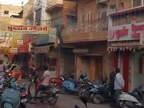 घोड़ों का चौक में 200 से ज्यादा सोने-चांदी की दुकान हैं।