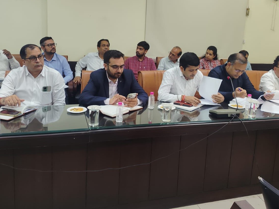 ब्रीफिंग सत्र में उपस्थित निविदाकारों को हाइब्रिड एन्युटी मॉडल के प्री-क्वालिफिकेशन (PQ) मानदंडों के बारे में भी जानकारी दी गई।