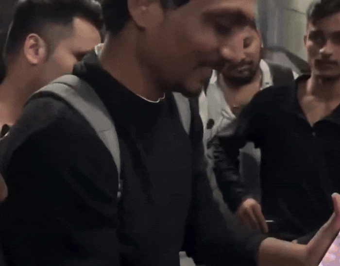 डिलीवरी कराने के बाद विकास ने वीडियो कॉल पर डॉक्टर फ्रेंड को धन्यवाद दिया।