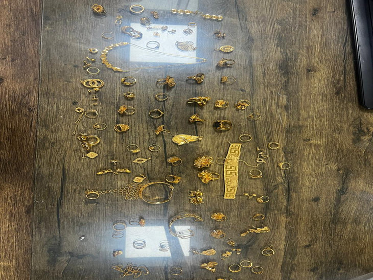Amritsar Gold Jewellery Seized