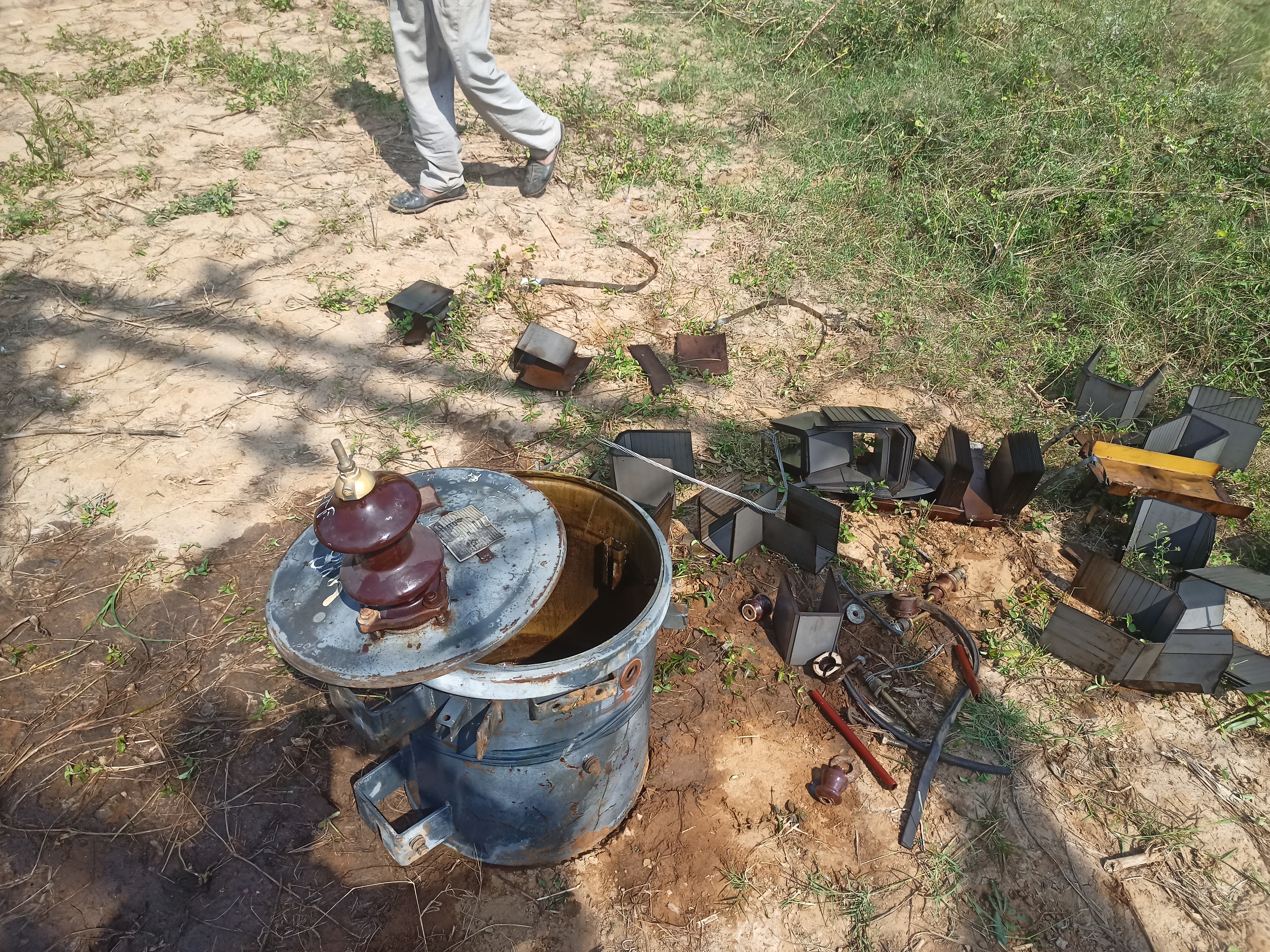 ढाणी में ट्रांसफॉर्मर से डीपी चोरी की तीसरी घटना है।