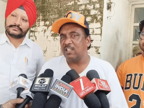 नीटू शटरांवाले ने भरा अपना 12वां नामांकन:  बोला- प्रधानमंत्री के सामने भी भरा था, लेकिन रद्द हुआ; जब तक जीतूंगा नहीं, संघर्ष जारी रहेगा – tarn-taran News