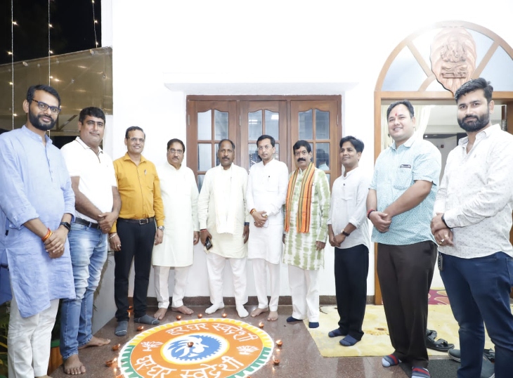 बीजेपी मुख्यालय में ये नेता रहे मौजूद।