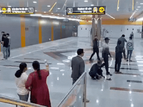 आगरा मेट्रो का बाकी कॉरीडोर पर तेजी से चल रहा है काम।