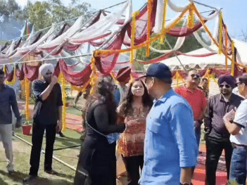 अमृतसर में DIG ने BSF परिवार संग मनाई दिवाली:  बोले- ‘ऑपरेशन सिंदूर’ से एक बार कर चुके सेलिब्रेट, अब कैंप में मना रहे – Amritsar News